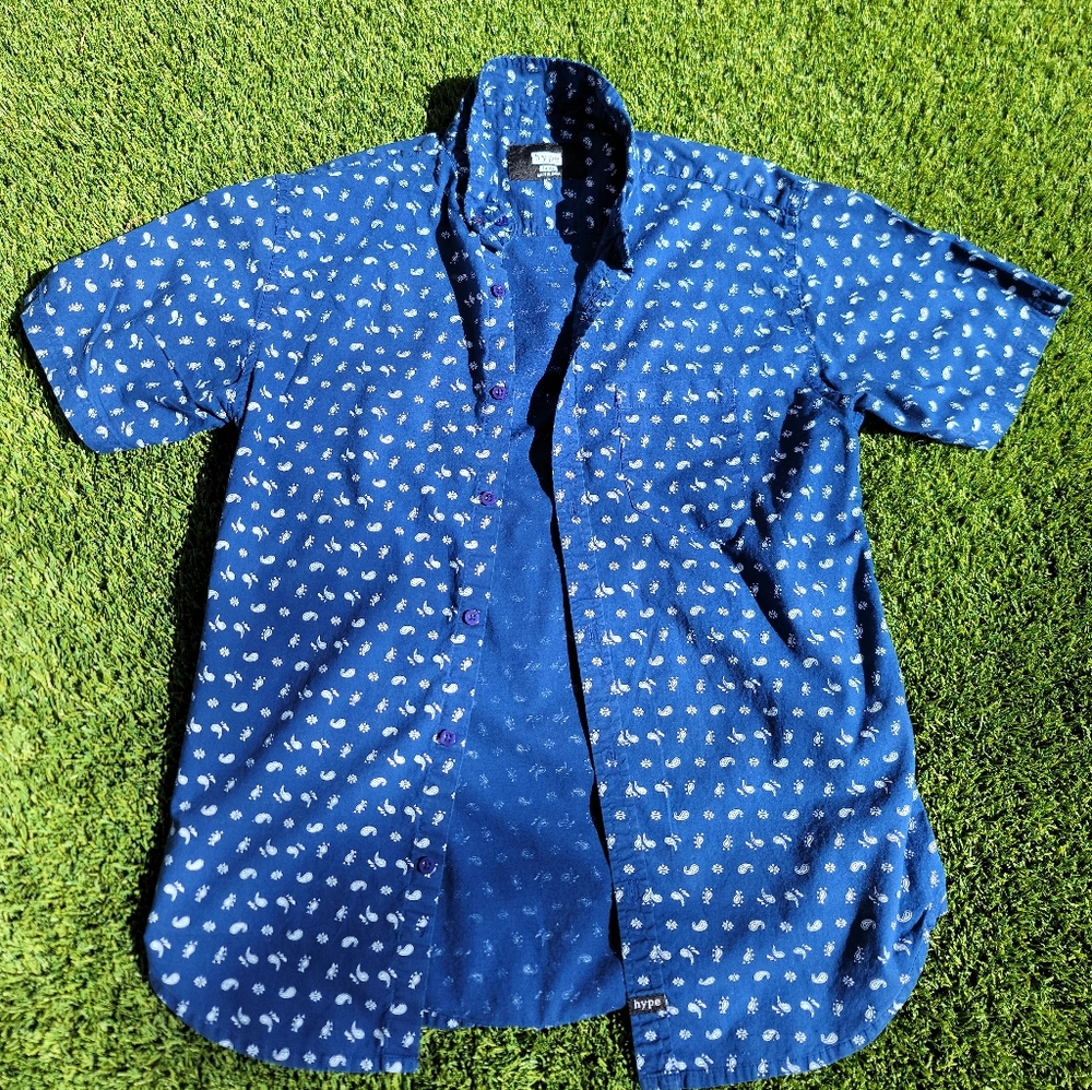 Hype button up